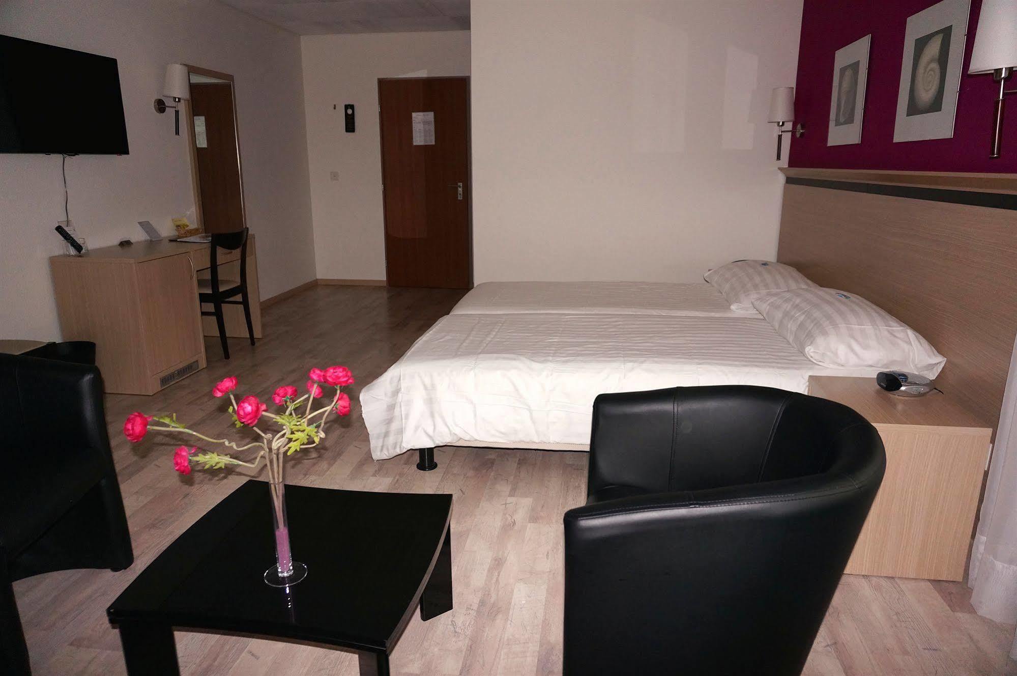 Hotel De La Vieille Tour La Tour-de-Peilz Dış mekan fotoğraf